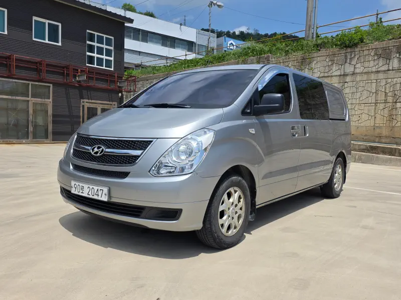 Hyundai Grand Starex