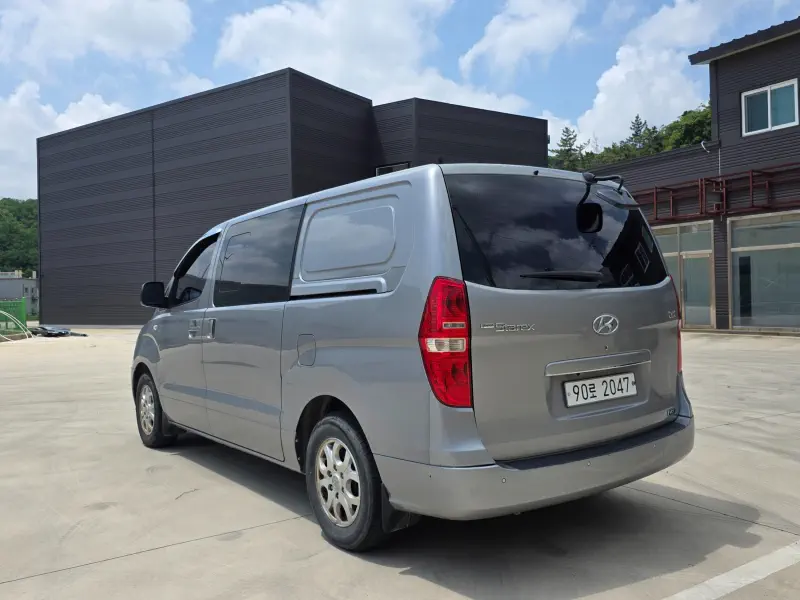 Hyundai Grand Starex