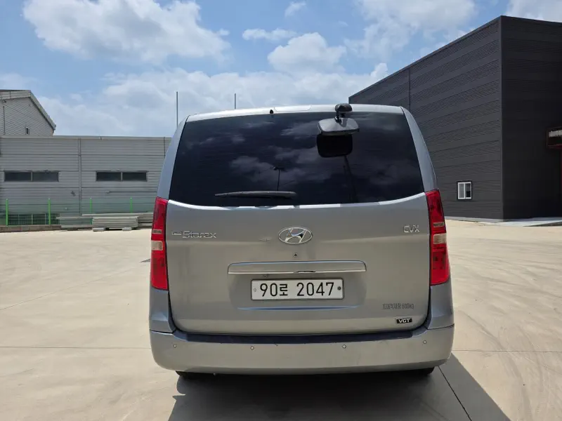 Hyundai Grand Starex