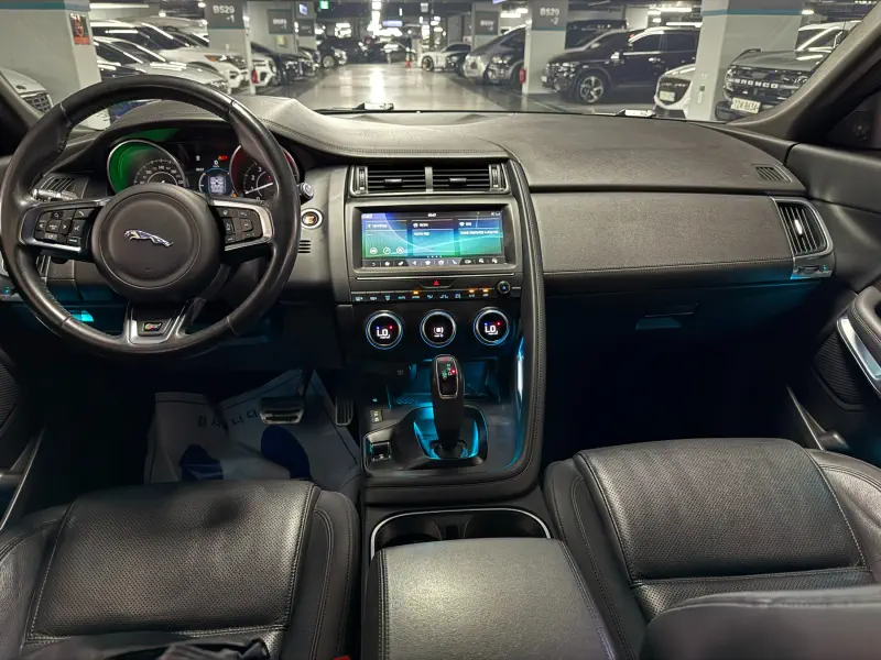 Jaguar E-Pace
