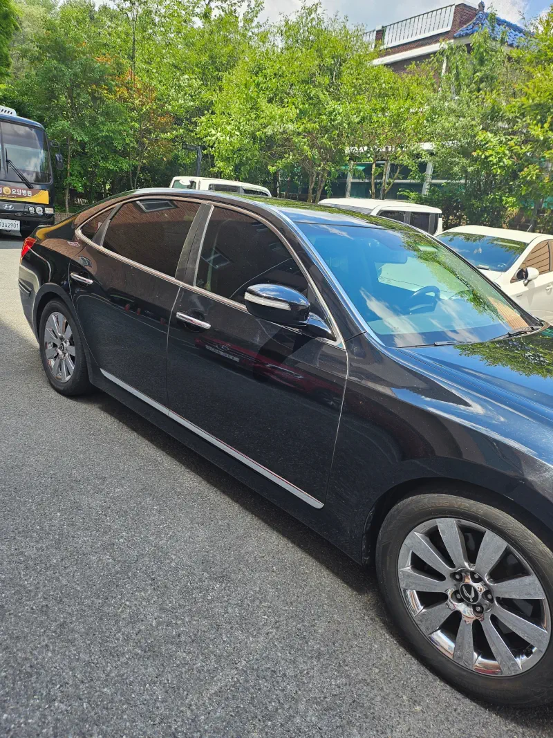 Hyundai Equus