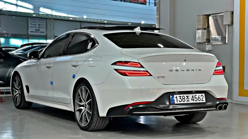 Genesis G70