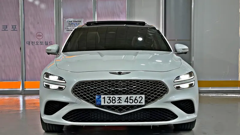 Genesis G70