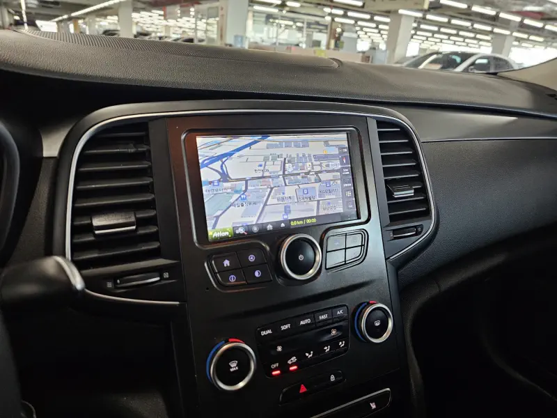 Renault Samsung SM6
