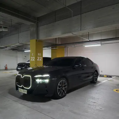 BMW 7-Series