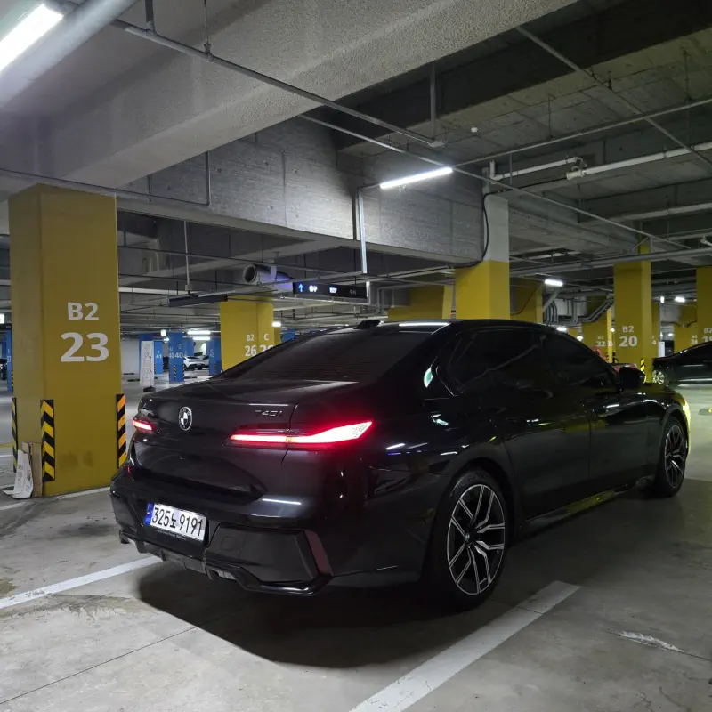 BMW 7-Series