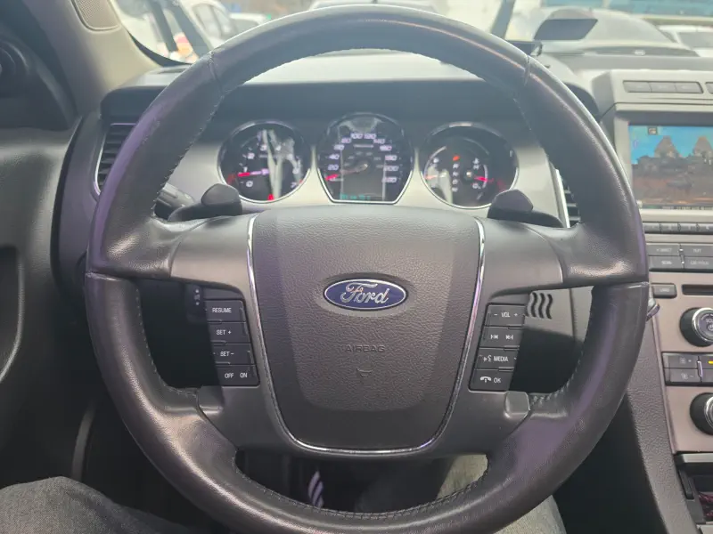 Ford Taurus