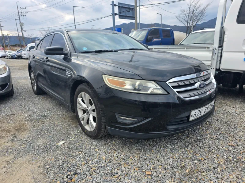 Ford Taurus