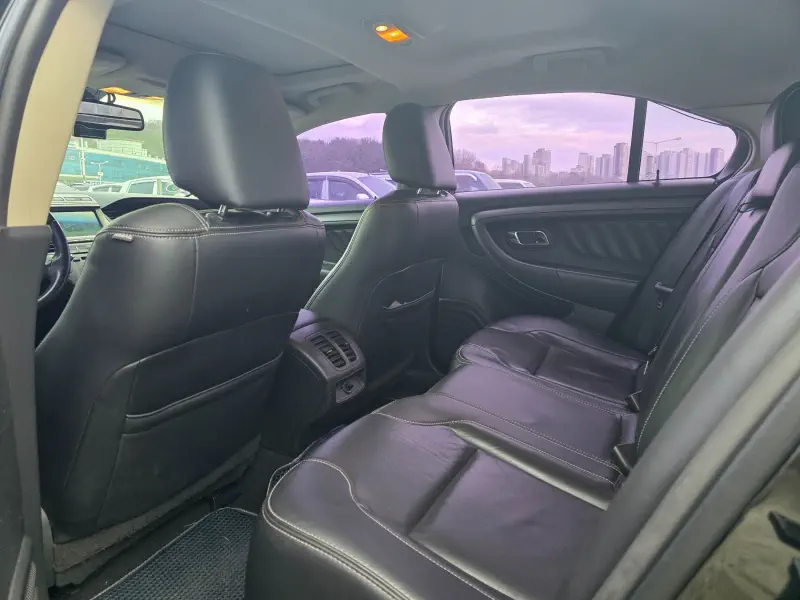 Ford Taurus