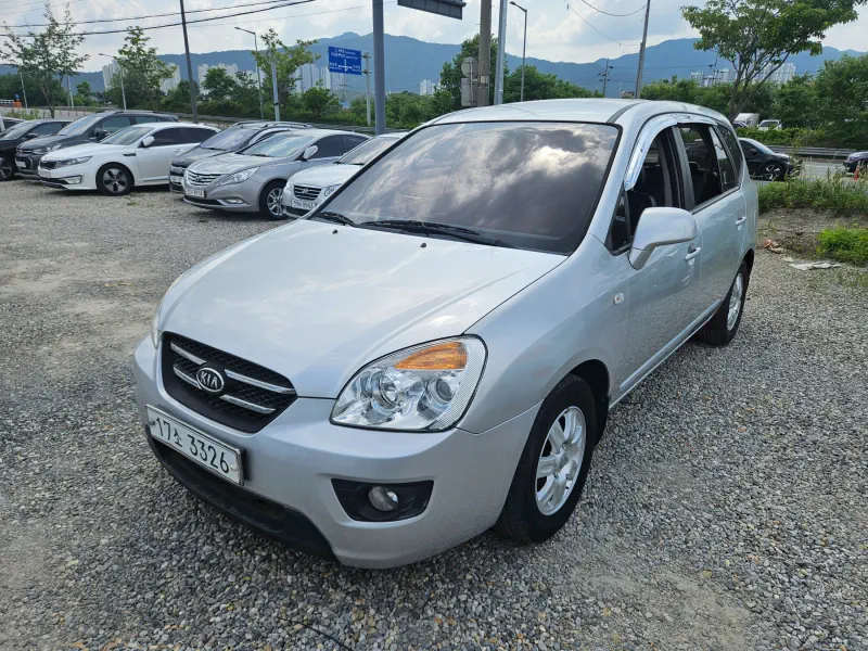 Kia Carens