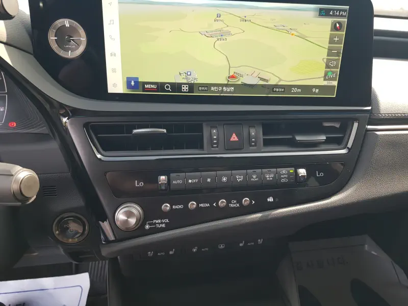 Lexus ES300h