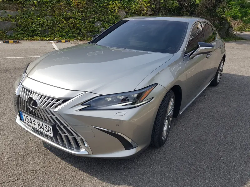 Lexus ES300h
