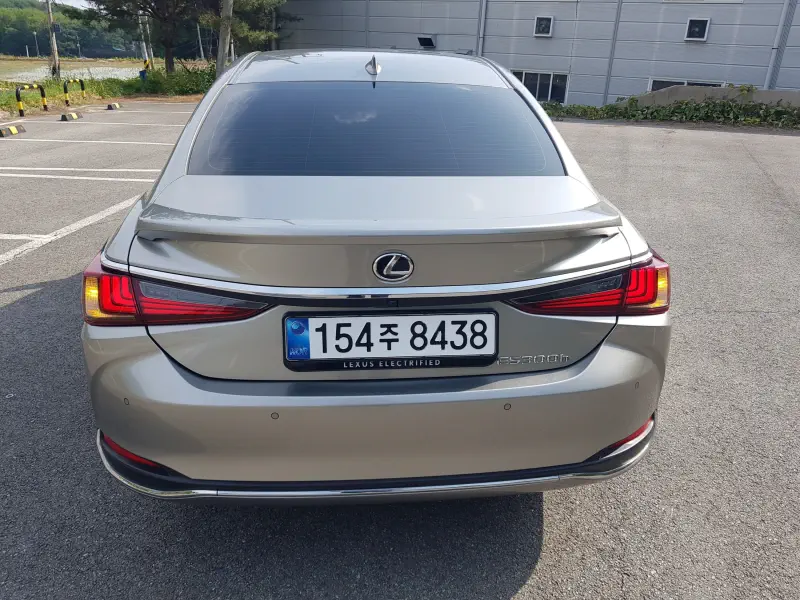Lexus ES300h