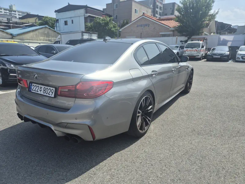 BMW M5