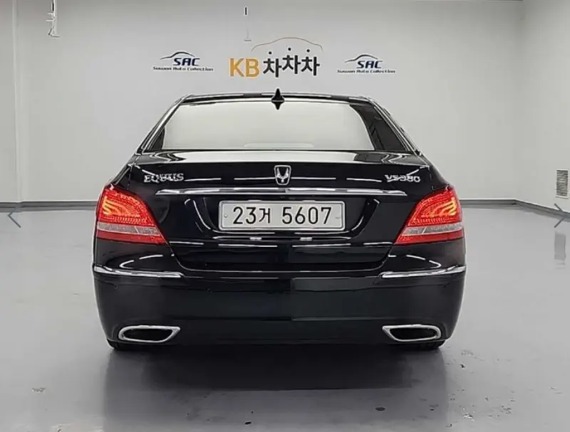 Hyundai Equus