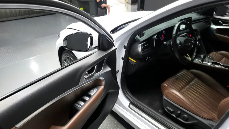 Genesis G70