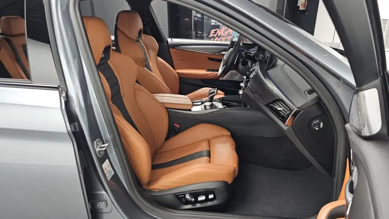 BMW M5