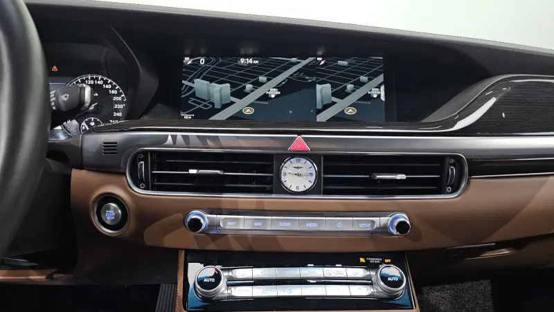 Genesis G90