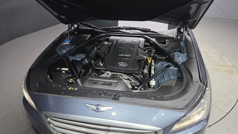 Hyundai Genesis