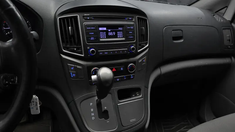 Hyundai Grand Starex