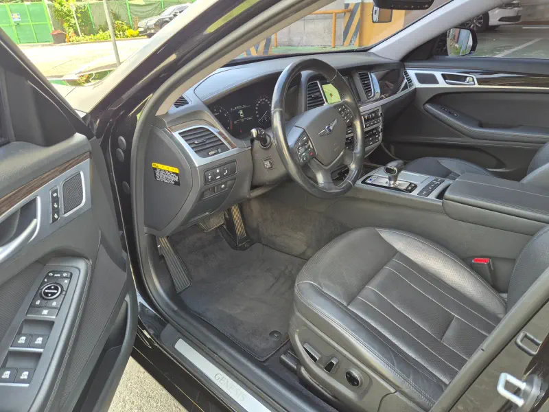 Genesis G80