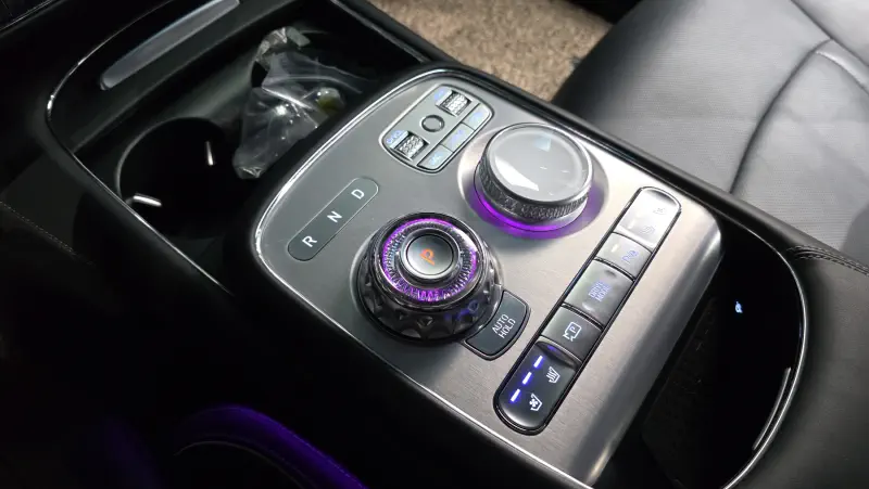Genesis G90