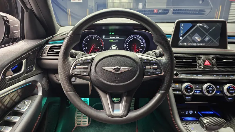 Genesis G70
