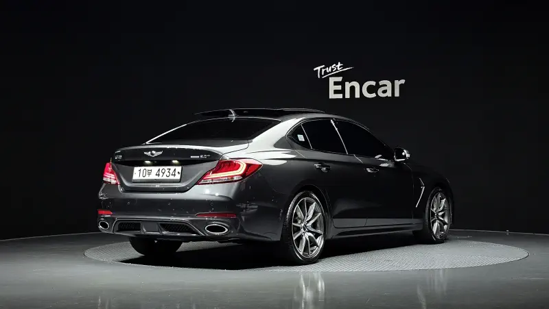 Genesis G70