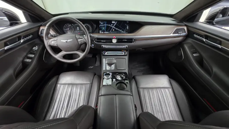 Genesis G90