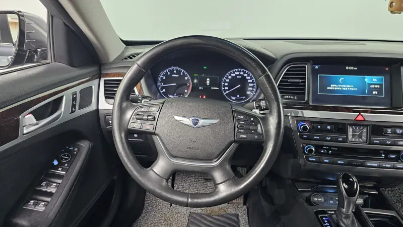 Hyundai Genesis