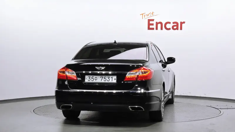 Hyundai Genesis