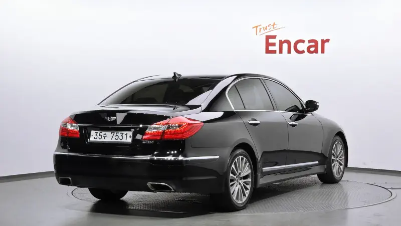 Hyundai Genesis