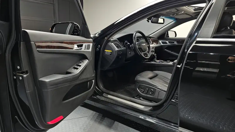 Hyundai Genesis