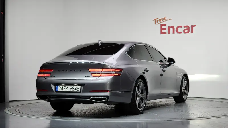 Genesis G80