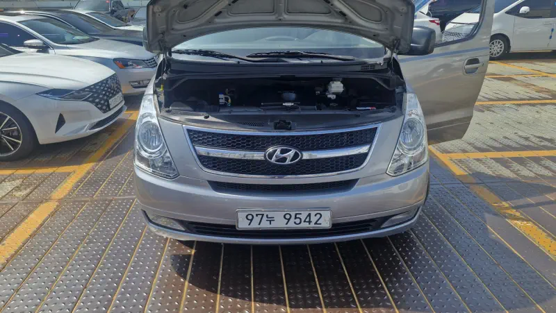 Hyundai Grand Starex