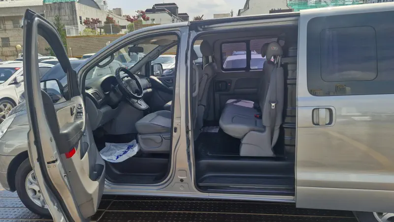 Hyundai Grand Starex