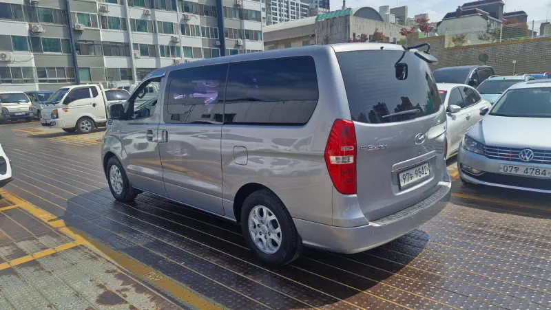 Hyundai Grand Starex