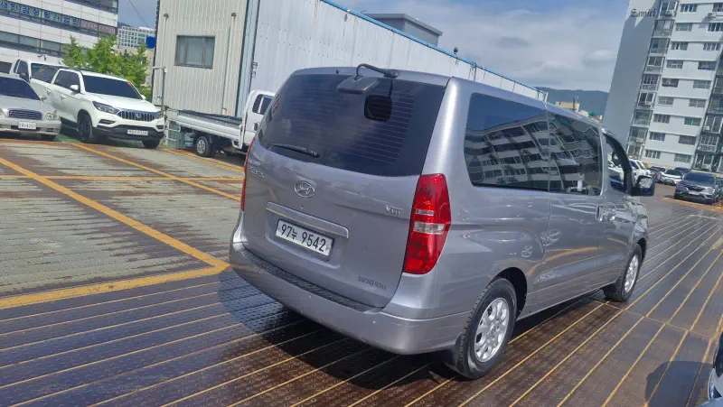 Hyundai Grand Starex