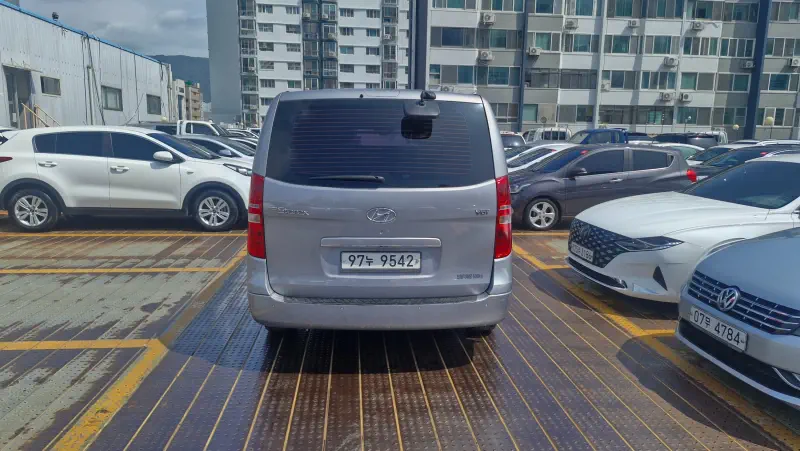 Hyundai Grand Starex