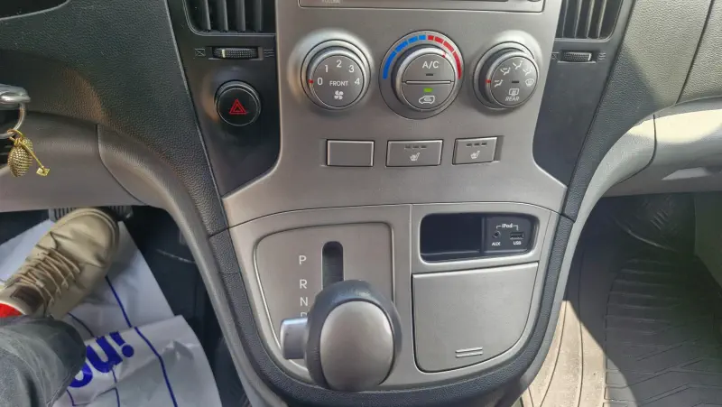 Hyundai Grand Starex