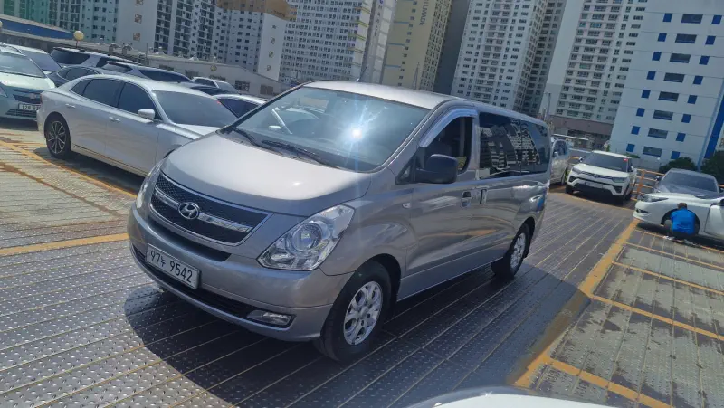 Hyundai Grand Starex
