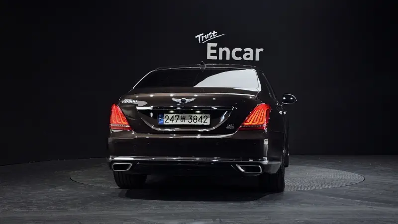 Genesis EQ900