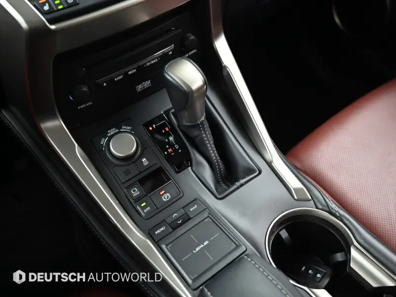 Lexus NX200t