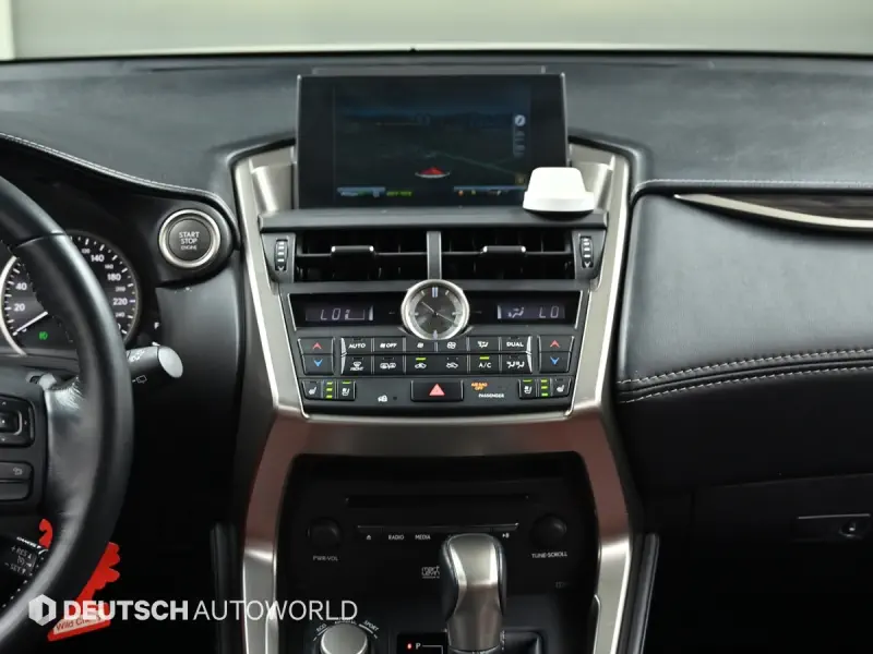 Lexus NX200t