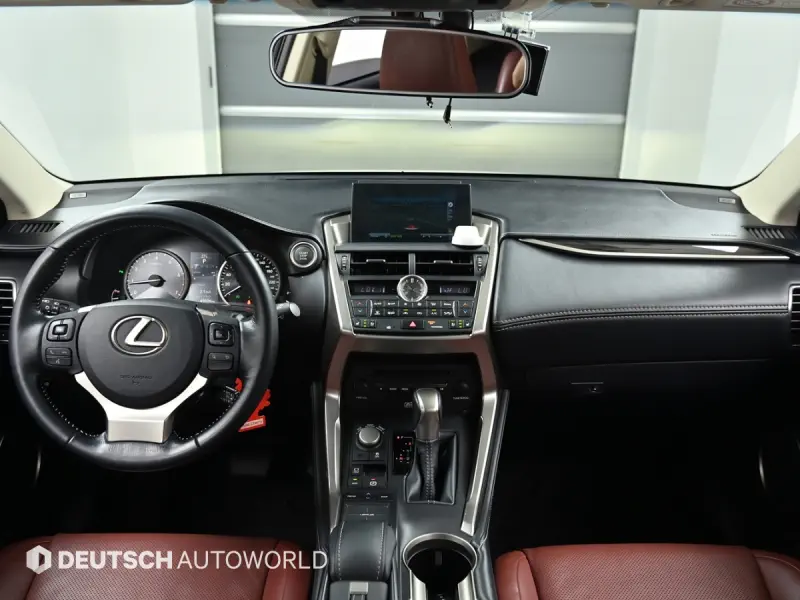 Lexus NX200t