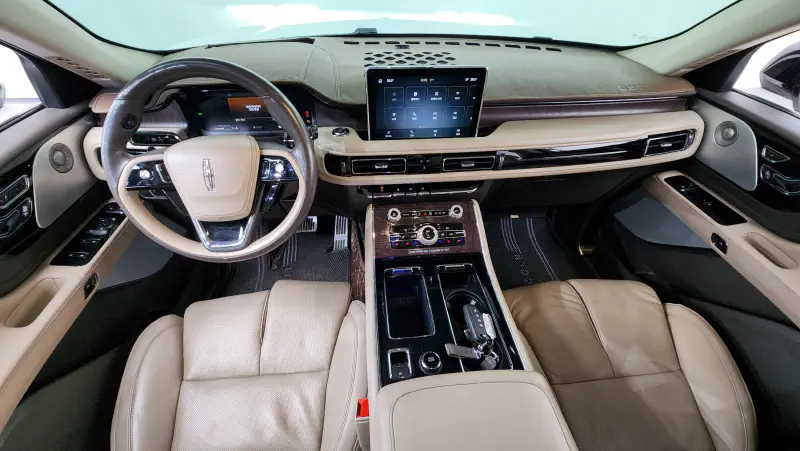 Lincoln Aviator
