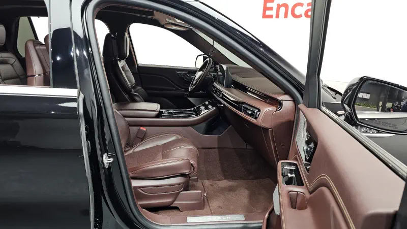 Lincoln Aviator