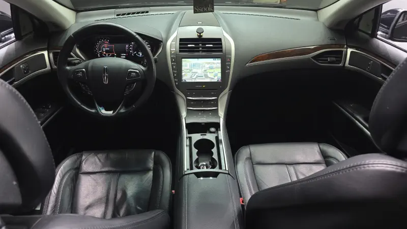Lincoln Mkz