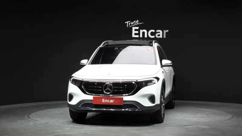 Mercedes-Benz EQB