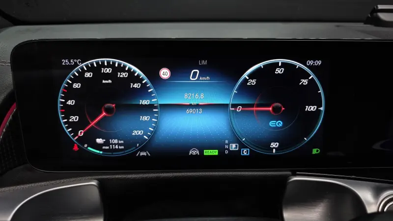 Mercedes-Benz EQB
